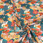 Tissu cotonnade motif traditionnel japonais au chat porte bonheur maneki - neko & fleurs - Le tissu parfait pour les furoshiki ! - TissusPapi.com