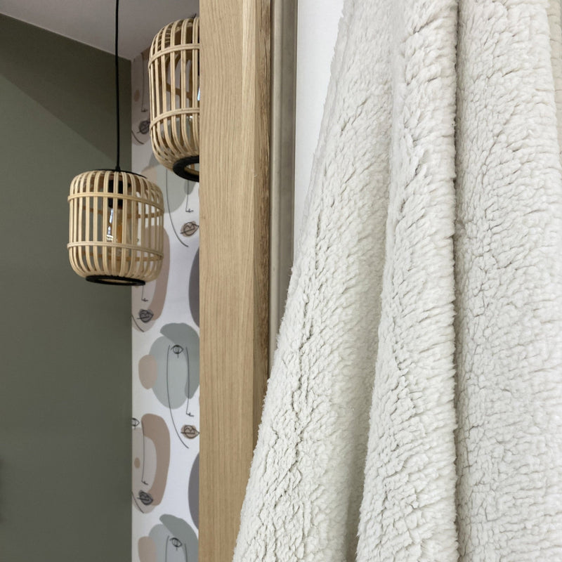 Tissu sherpa mouton : écru uni, vert, gris, camel... - OEKO - TEX - TissusPapi.com