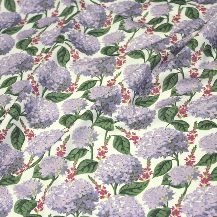 Tissu popeline de coton blanc aux grandes fleurs de lilas - COLLECTION FLORALE - OEKO-TEX® - tissuspapi