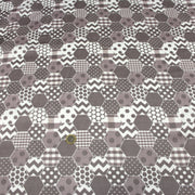 Tissu popeline de coton aux hexagones à pois, à carreaux, tons taupes & blancs - TissusPapi.com