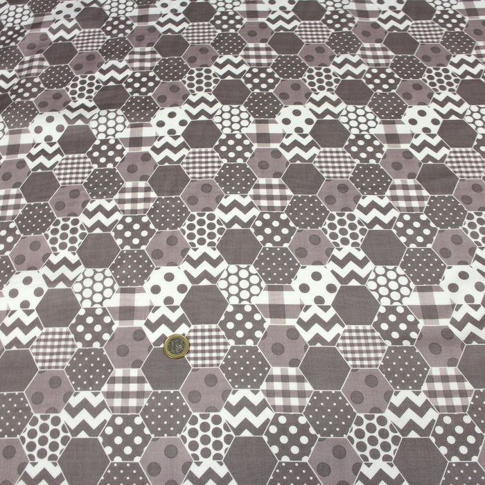 Tissu popeline de coton aux hexagones à pois, à carreaux, tons taupes & blancs - tissuspapi