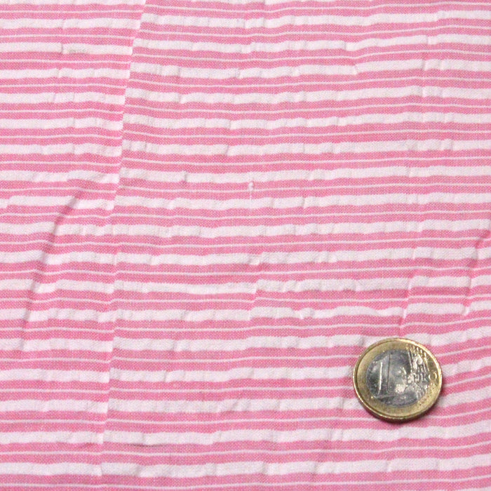 Tissu de coton Seersucker à rayures roses et blanches