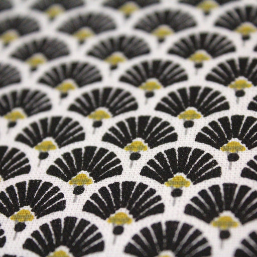 Tissu de coton motif traditionnel japonais aux éventails SENSU noirs - Oeko-Tex - tissuspapi